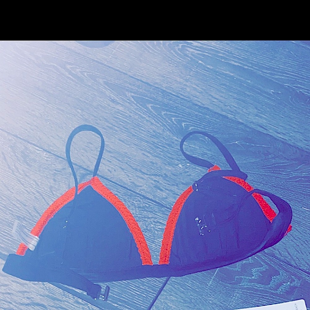 Bathing suit - Picture 3 of 5
